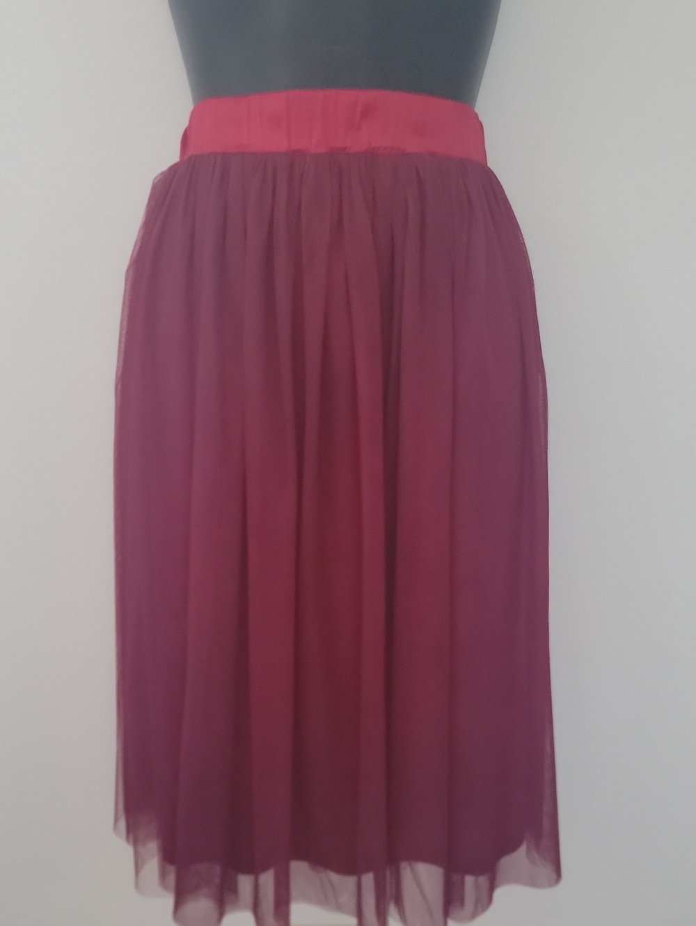 Women’s Burgundy Tulle Midi Skirt with Red Waistband